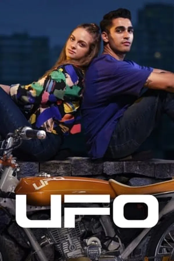 Poster phim Tình Yêu UFO trên PhimMoi